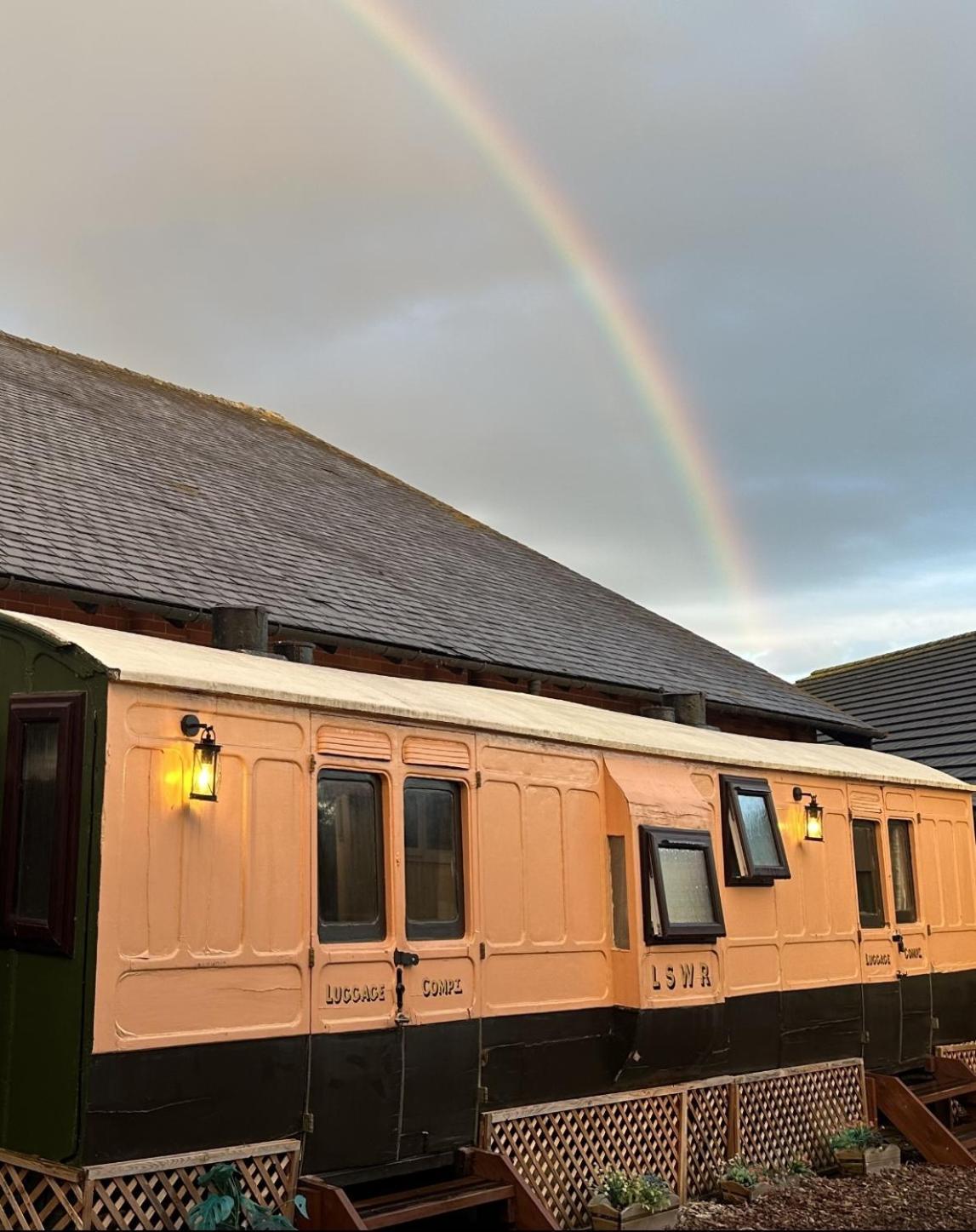 Stonehenge Inn&Shepherd's Huts Bulford Zimmer foto
