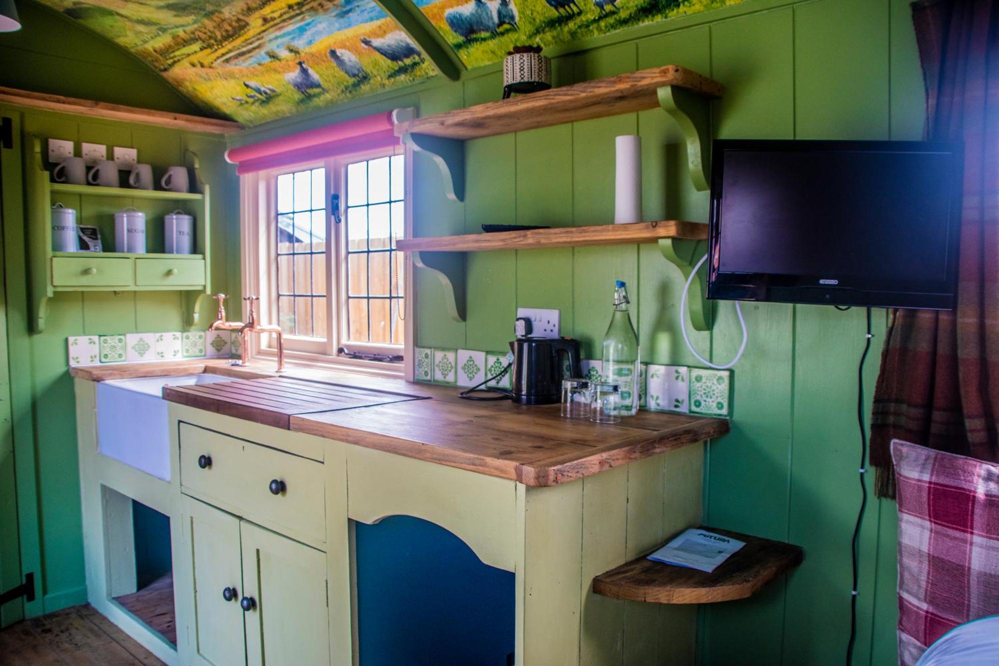 Stonehenge Inn&Shepherd's Huts Bulford Zimmer foto