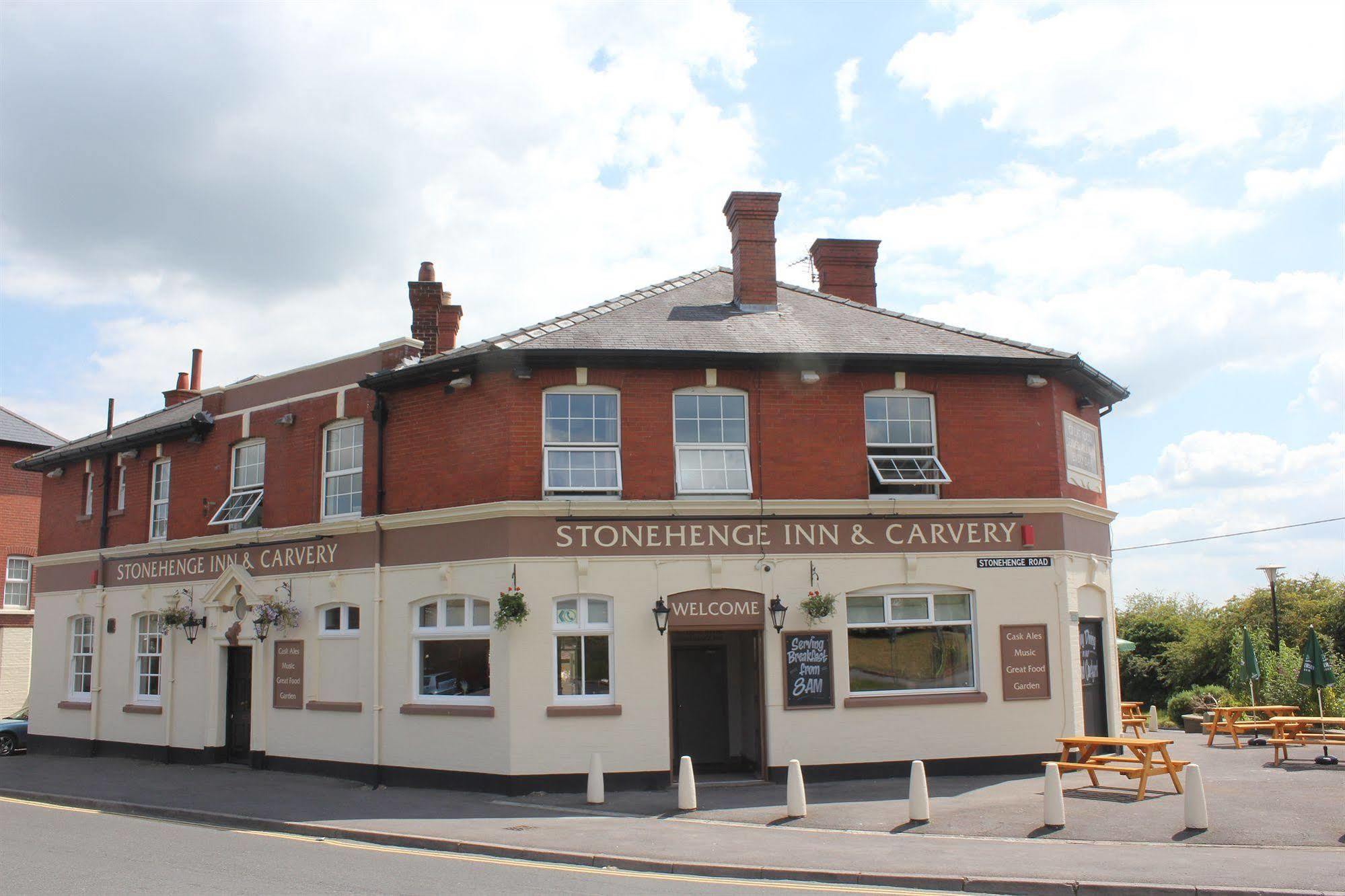 Stonehenge Inn&Shepherd's Huts Bulford Exterior foto